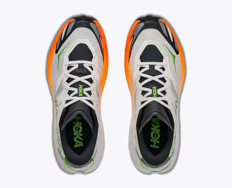 Hoka Speedgoat 7 vista lateral interior